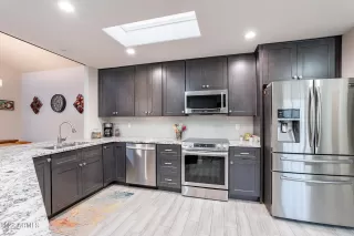 Photo #5: 6448626 Listing 