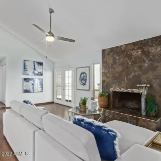 Photo #5: 6448795 Listing