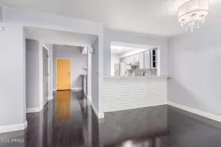 Photo #4: 6448894 Listing