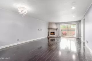 Photo #5: 6448894 Listing