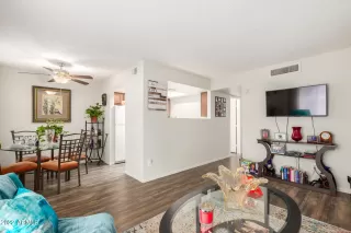 Photo #4: 6449002 Listing