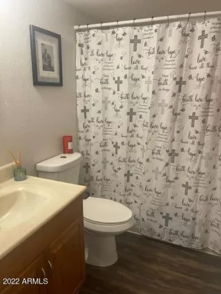 Photo #5: 6449002 Listing