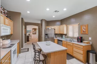 Photo #2: 6449301 Listing 