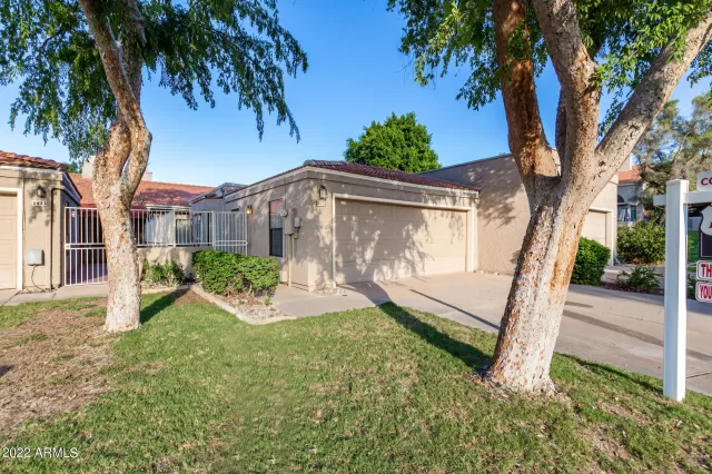 MLS: 6449342 Condo For Sale
