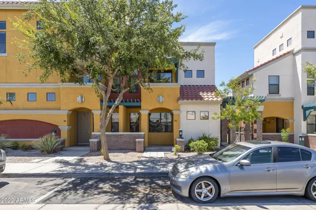 MLS: 6449373 Condo For Sale