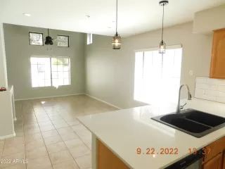 Photo #3: 6449451 Listing