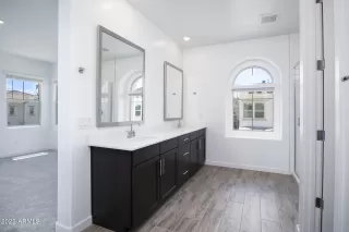 Photo #2: 6449726 Listing 