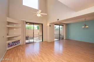 Photo #4: 6449979 Listing