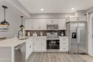 Photo #4: 6449992 Listing