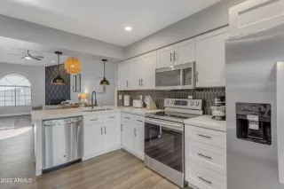 Photo #5: 6449992 Listing