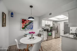 Photo #6: 6449998 Listing