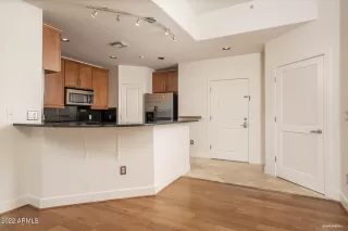 Photo #2: 6450009 Listing 