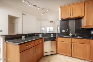 Photo #5: 6450009 Listing 