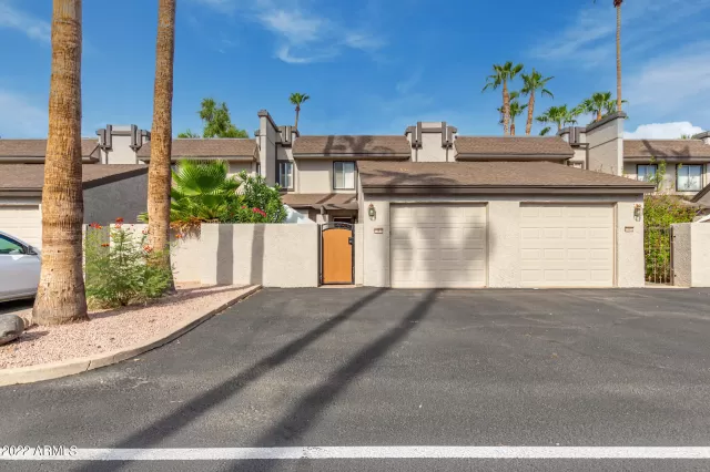 MLS: 6450337 Condo For Sale