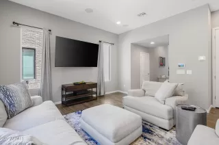 Photo #6: 6450397 Listing 