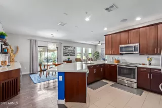 Photo #5: 6450936 Listing 
