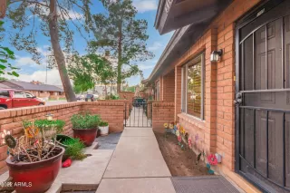 Photo #4: 6451175 Listing