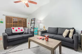 Photo #5: 6451175 Listing