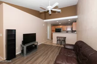 Photo #4: 6451560 Listing 