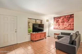 Photo #4: 6452586 Listing