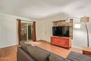 Photo #5: 6452586 Listing