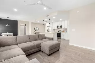 Photo #4: 6452607 Listing