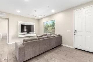 Photo #6: 6452607 Listing