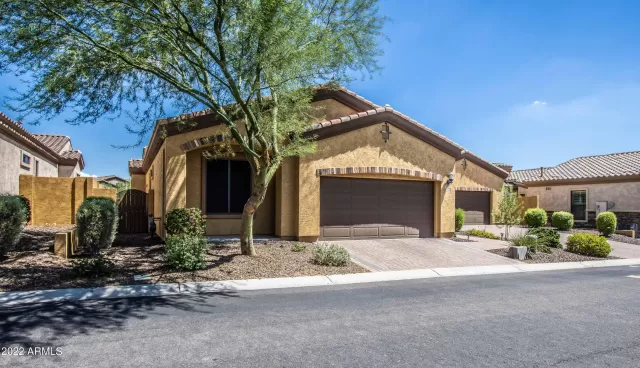 MLS: 6452786 Condo For Sale