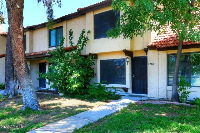 MLS: 6452842 Condo For Sale