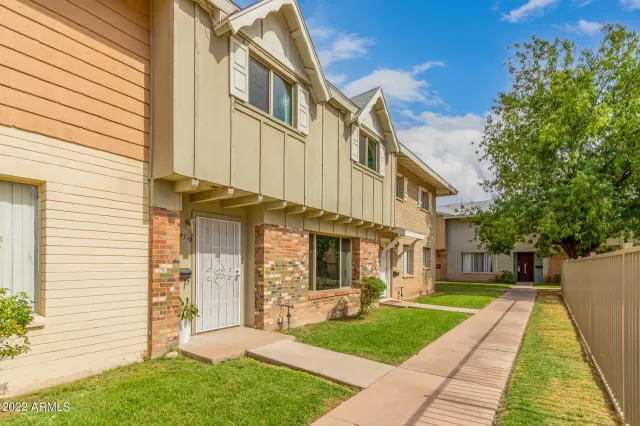 MLS: 6453255 Condo For Sale