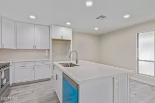 Photo #6: 6453445 Listing 