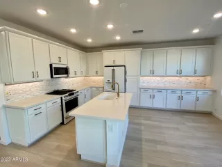 Photo #2: 6453733 Listing