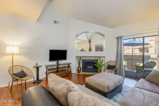 Photo #5: 6453918 Listing