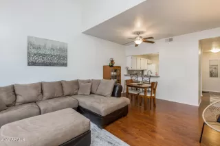 Photo #6: 6453918 Listing