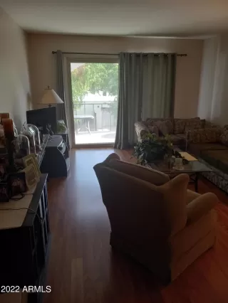 Photo #4: 6454450 Listing