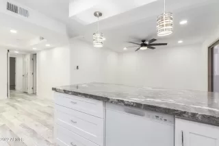 Photo #6: 6454520 Listing 