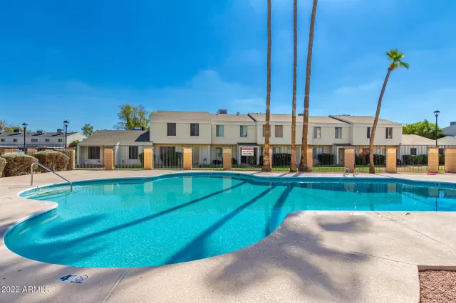 MLS: 6454687 Condo For Sale