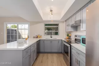 Photo #5: 6454759 Listing