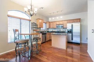 Photo #6: 6454807 Listing