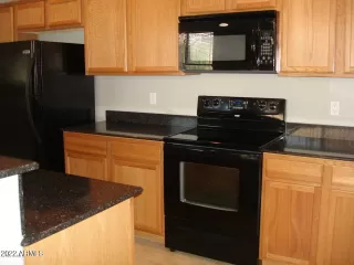 Photo #2: 6454809 Listing