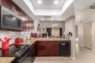 Photo #2: 6455152 Listing