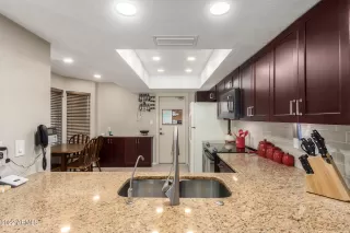 Photo #3: 6455152 Listing