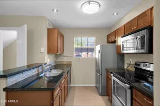 Photo #3: 6455220 Listing 