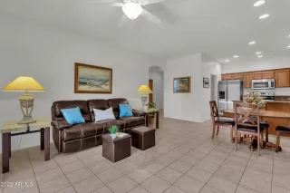 Photo #3: 6455360 Listing