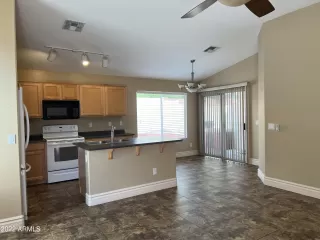 Photo #5: 6455796 Listing 