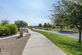 Photo #3: 6456143 Listing