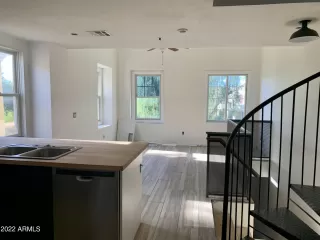 Photo #5: 6456948 Listing