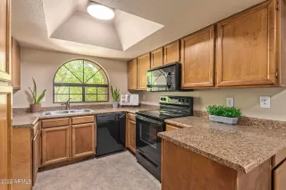 Photo #2: 6457497 Listing