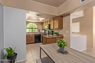 Photo #6: 6457497 Listing