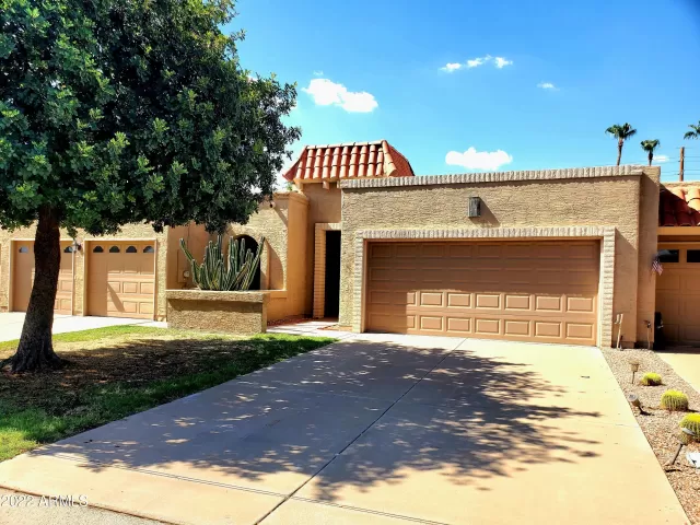 MLS: 6457728 Condo For Sale